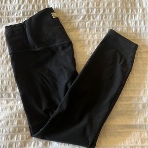 Vuori clean elevation legging